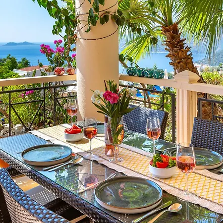 Apartment With Bay Views
