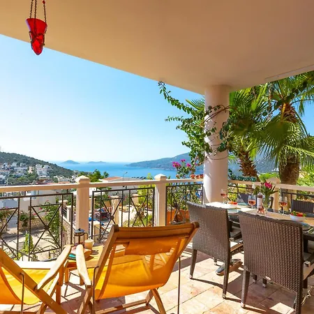 With Bay Views Апартаменты *
