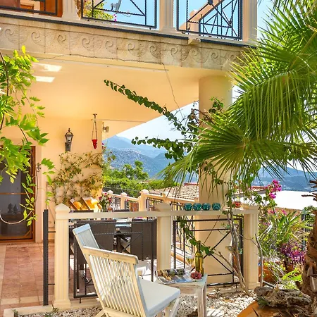 With Bay Views Καλκάν